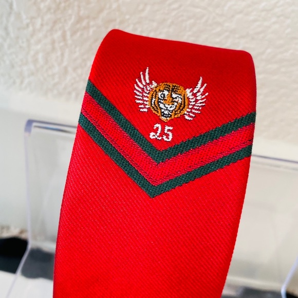 Brand New - Gucci Red Tie Tiger Wings - Picture 2 of 6